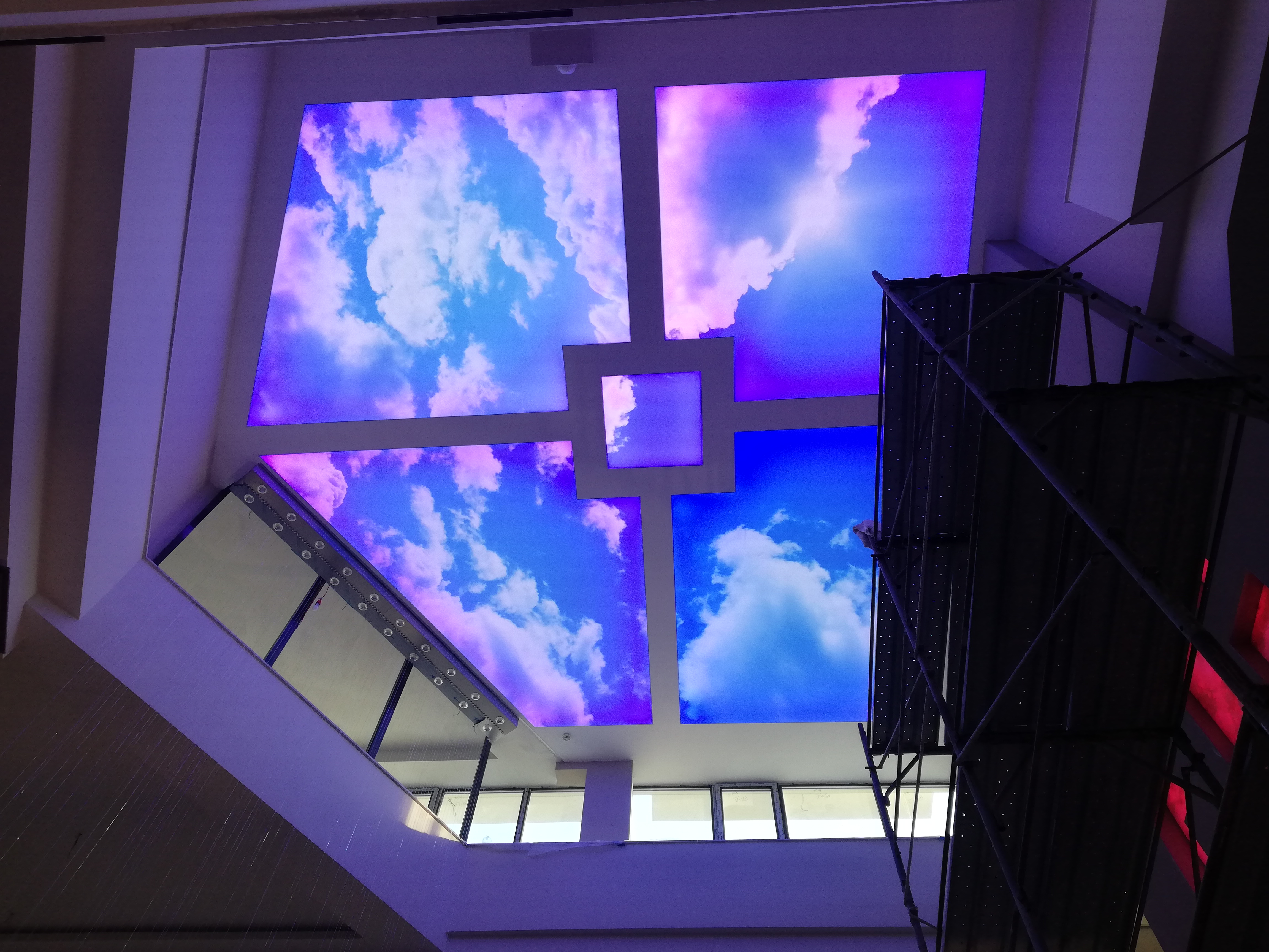 Опънати тавани в хотелски комплекс Национал Палас