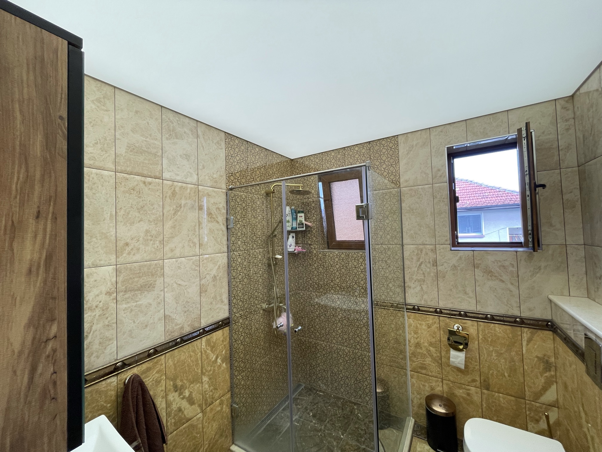 Опънати тавани в бани и мокри помещения
