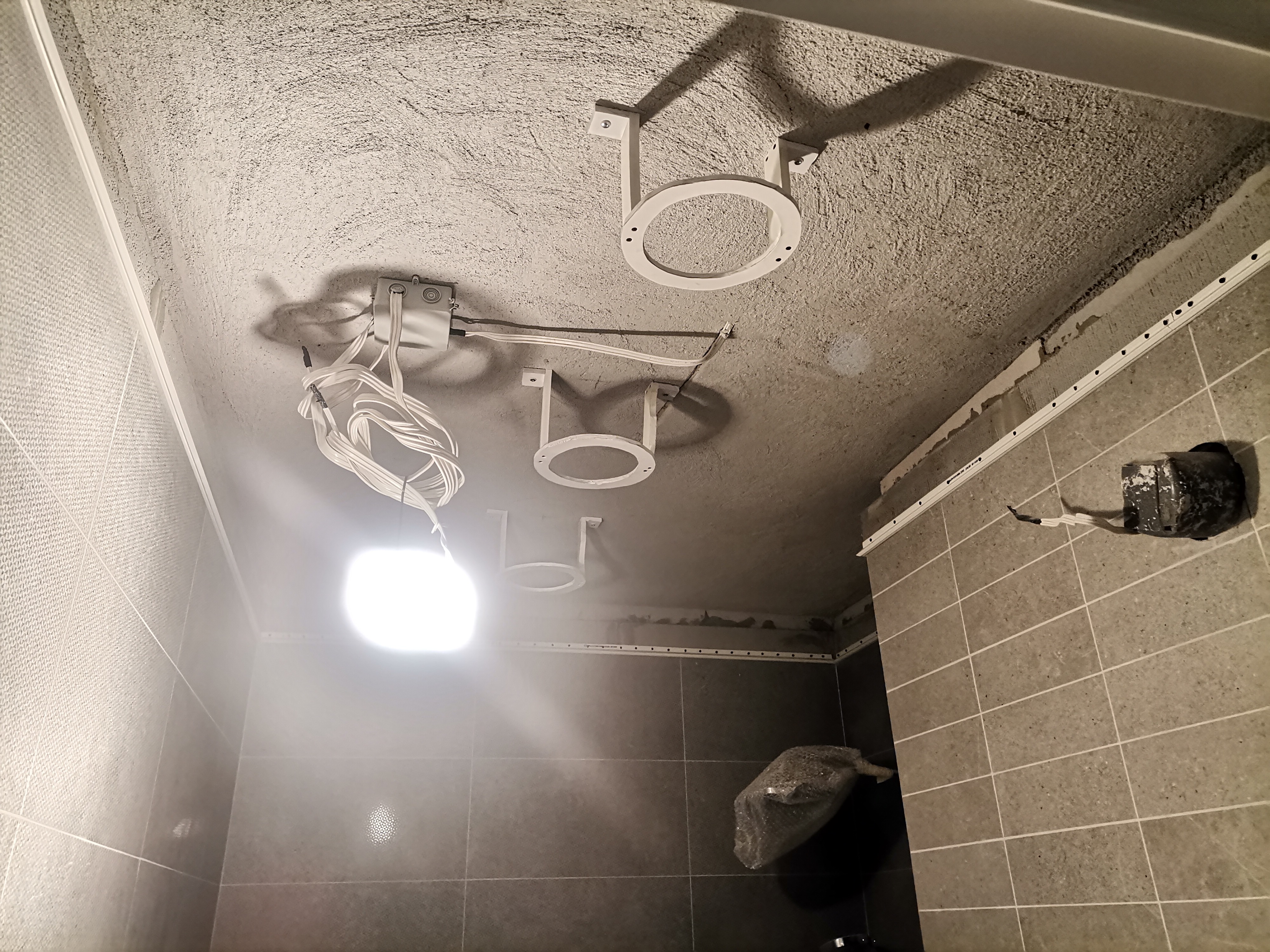 Опънати тавани в бани